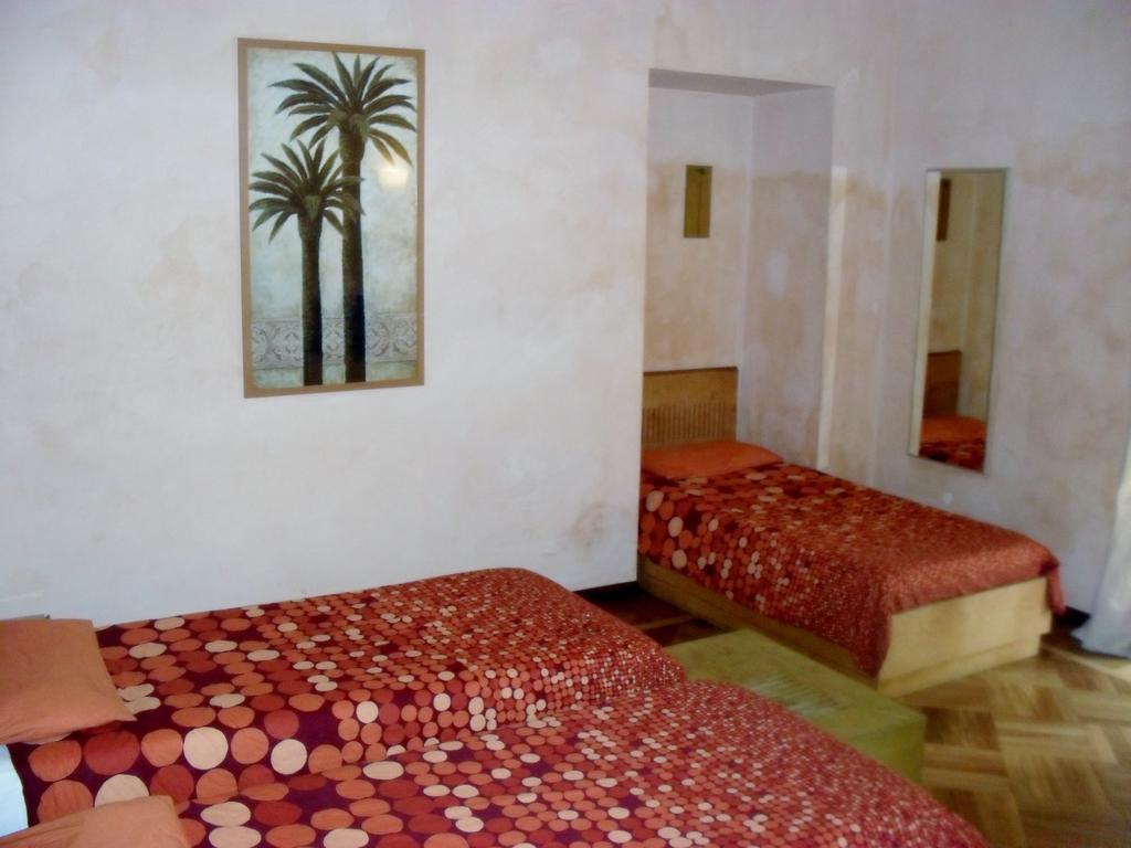 Hotel Clarean Nápoles Quarto foto